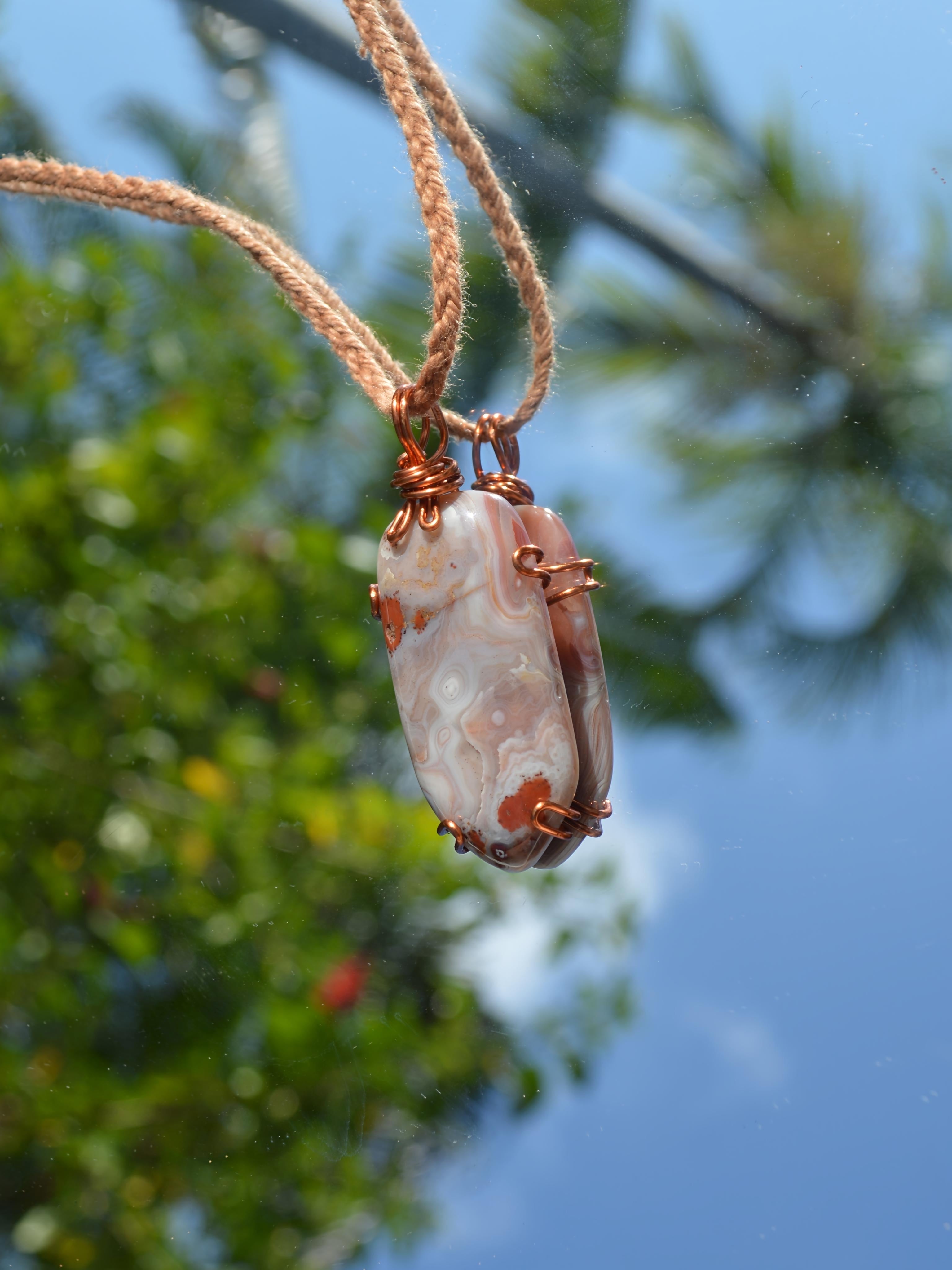 Large wire agate necklace